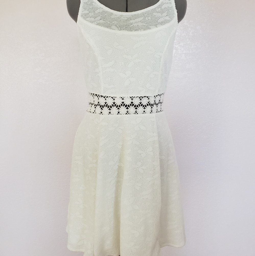 Butterfly white lace dress/daisy cut out waist